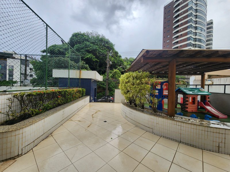 APARTAMENTO VISTA MAR 3 QUARTOS SUÍTE VARANDA 2 GARAGENS À VENDA NO JARDIM ARMAÇÃO! Rua Anquises Reis Salvador - 