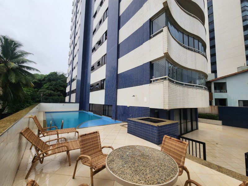 APARTAMENTO VISTA MAR 3 QUARTOS SUÍTE VARANDA 2 GARAGENS À VENDA NO JARDIM ARMAÇÃO! Rua Anquises Reis Salvador - 