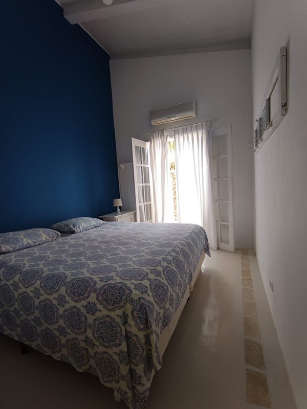 VENDE-SE LINDA CASA – CONDOMÍNIO – SUL DA ILHA – ESTILO GREGA - MARAVILHOSA Rua M. Vitalino Ilhabela - 