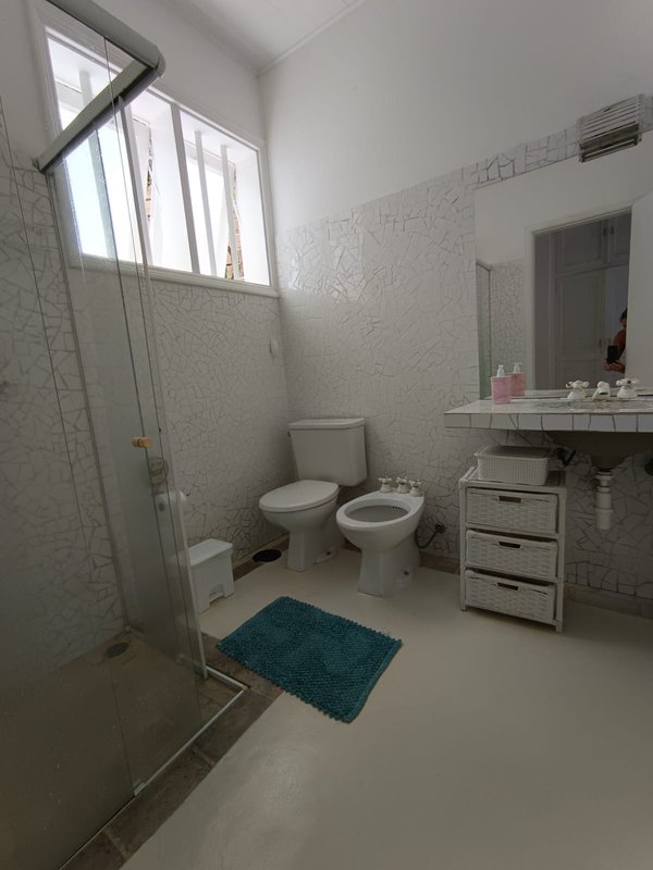 VENDE-SE LINDA CASA – CONDOMÍNIO – SUL DA ILHA – ESTILO GREGA - MARAVILHOSA Rua M. Vitalino Ilhabela - 