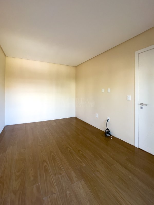 CASA COM 04 QUARTOS À VENDA NO BUENA VISTA EM VIAMÃO Rodovia Tapir Rocha Viamão - 