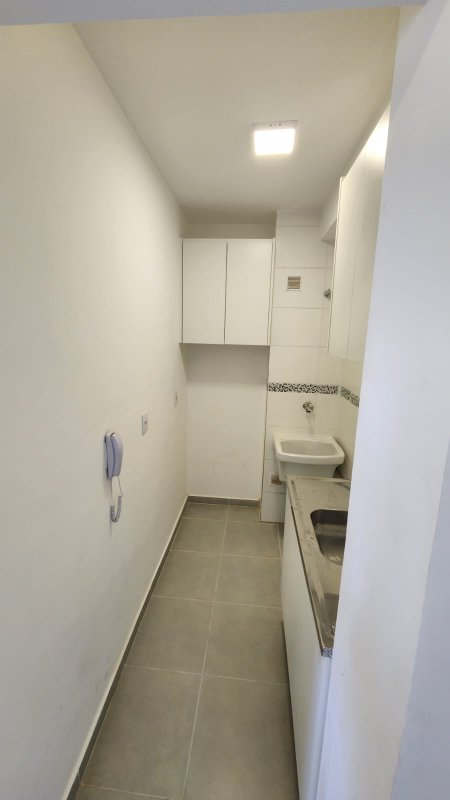 Apto mobiliado na Vila Matilde por 250 mil Rua Doutor Edgar Garcia Vieira São Paulo - 