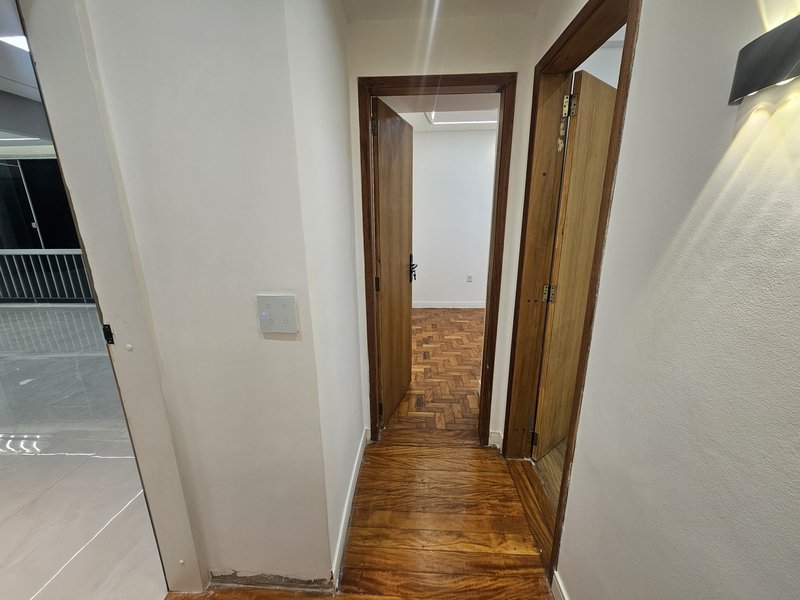 APARTAMENTO 4 QUARTOS SUÍTE NASCENTE REFORMADO ELEVADOR GARAGEM À VENDA NA GRAÇA! Rua Humberto de Campos Salvador - 