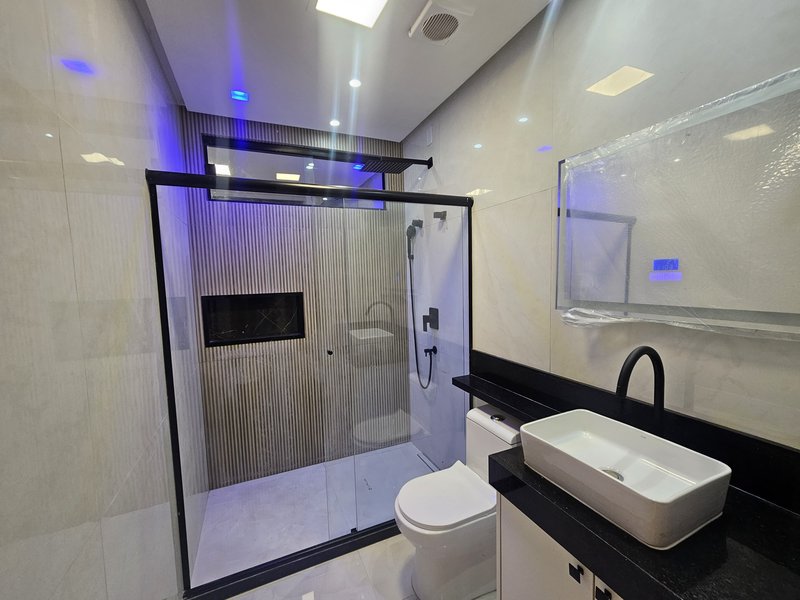 APARTAMENTO 4 QUARTOS SUÍTE NASCENTE REFORMADO ELEVADOR GARAGEM À VENDA NA GRAÇA! Rua Humberto de Campos Salvador - 
