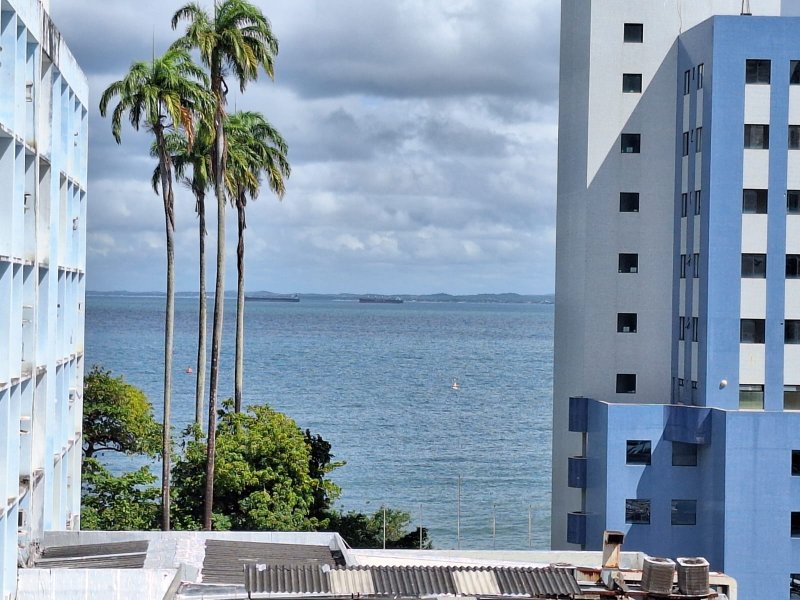 APARTAMENTO 4 QUARTOS SUÍTES VARANDÃO GOURMET 3 GARAGENS CONDOMINIO CLUBE À VENDA BARRA! Rua Barão de Itapoan Salvador - 