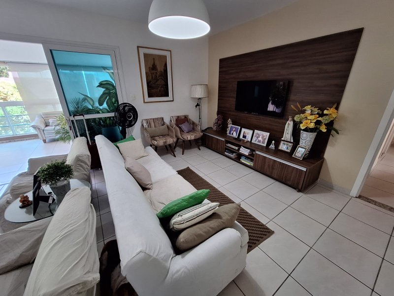 APARTAMENTO 4 QUARTOS SUÍTES VARANDÃO GOURMET 3 GARAGENS CONDOMINIO CLUBE À VENDA BARRA! Rua Barão de Itapoan Salvador - 