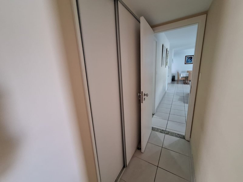 APARTAMENTO 4 QUARTOS SUÍTES VARANDÃO GOURMET 3 GARAGENS CONDOMINIO CLUBE À VENDA BARRA! Rua Barão de Itapoan Salvador - 
