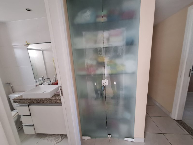 APARTAMENTO 4 QUARTOS SUÍTES VARANDÃO GOURMET 3 GARAGENS CONDOMINIO CLUBE À VENDA BARRA! Rua Barão de Itapoan Salvador - 