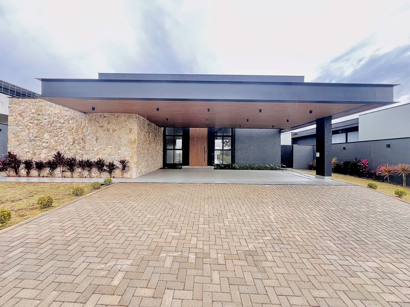 Casa Térrea de Alto Padrão no Condomínio Saint Patrick – Sorocaba/SP Alameda Nantes Sorocaba - 