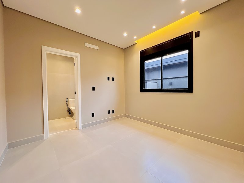 Casa Térrea de Alto Padrão no Condomínio Saint Patrick – Sorocaba/SP Alameda Nantes Sorocaba - 