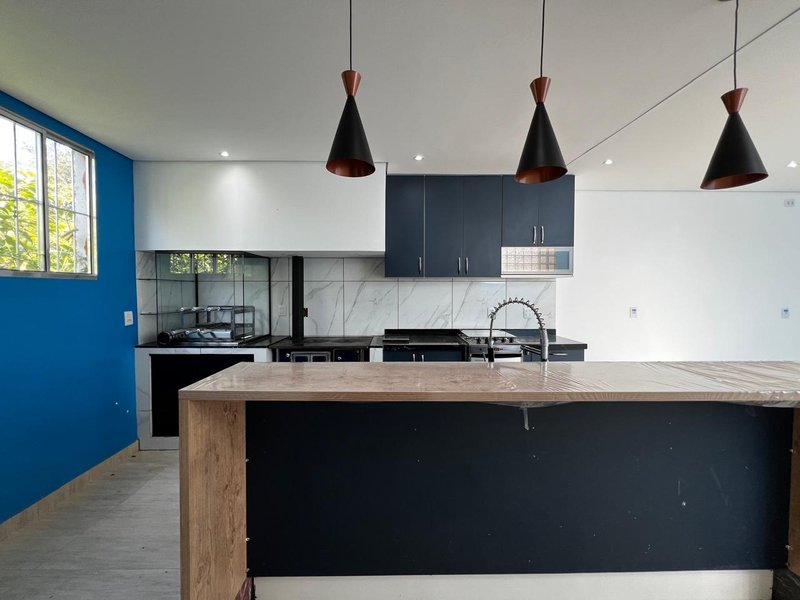 Casa Assobradada com Área Gourmet e Sauna na Vila Oliveira  Mogi das Cruzes - 