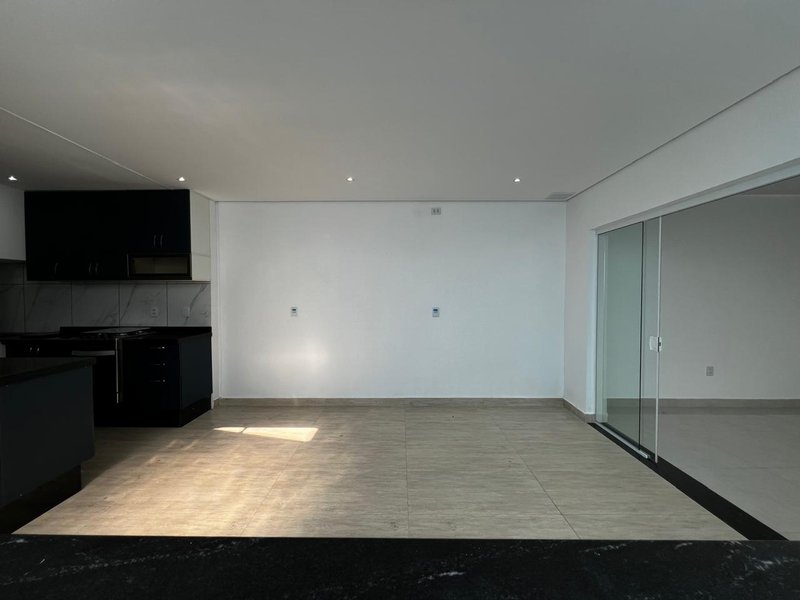 Casa Assobradada com Área Gourmet e Sauna na Vila Oliveira  Mogi das Cruzes - 