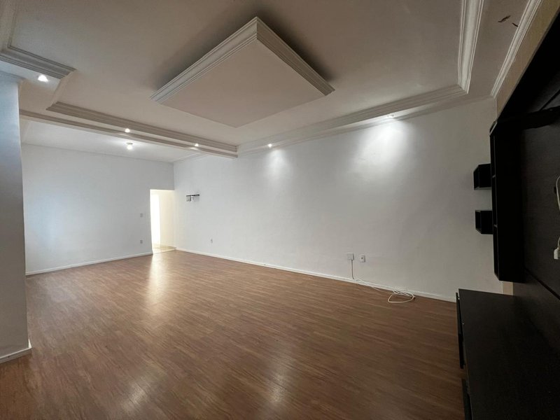 Casa Assobradada com Área Gourmet e Sauna na Vila Oliveira  Mogi das Cruzes - 