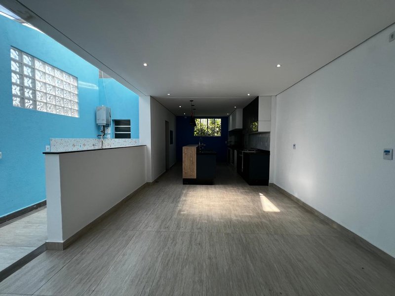 Casa Assobradada com Área Gourmet e Sauna na Vila Oliveira  Mogi das Cruzes - 