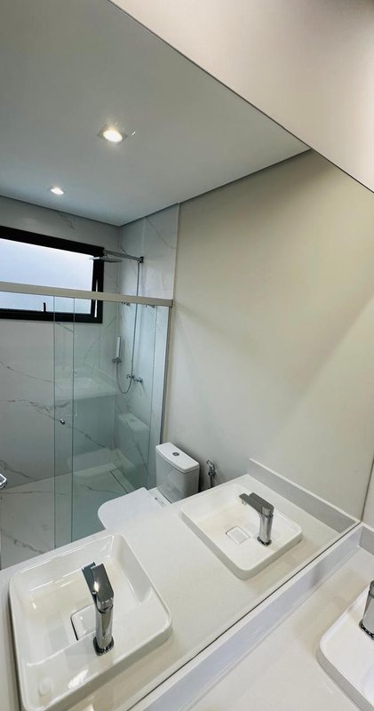 Casa Térrea contemporânea com 3 Suítes e Piscina aquecida no Veredas  Mogi das Cruzes - 