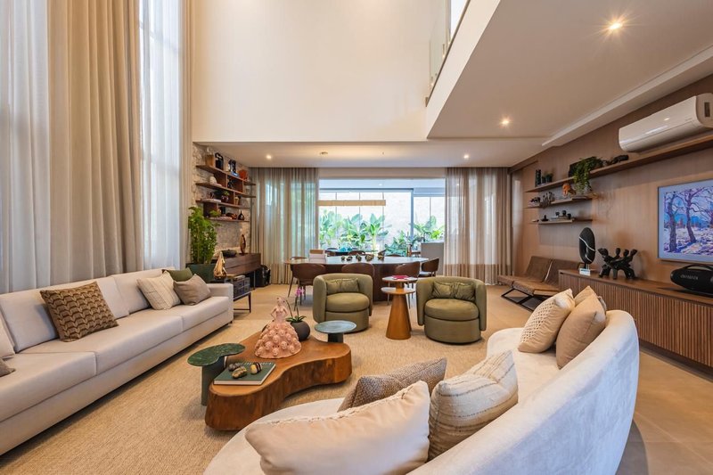 VENDO LINDA CASA – ELEGANTE E CONFORTÁVEL – ME LIGA!! Avenida Honório Alvares Penteado Santana de Parnaíba - 