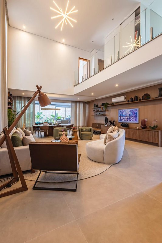 VENDO LINDA CASA – ELEGANTE E CONFORTÁVEL – ME LIGA!! Avenida Honório Alvares Penteado Santana de Parnaíba - 
