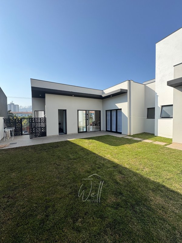 Casa recém construida no Cond Swiss Park 305m2 - 03 suítes - 06 vagas Avenida Omar Daibert São Bernardo do Campo - 