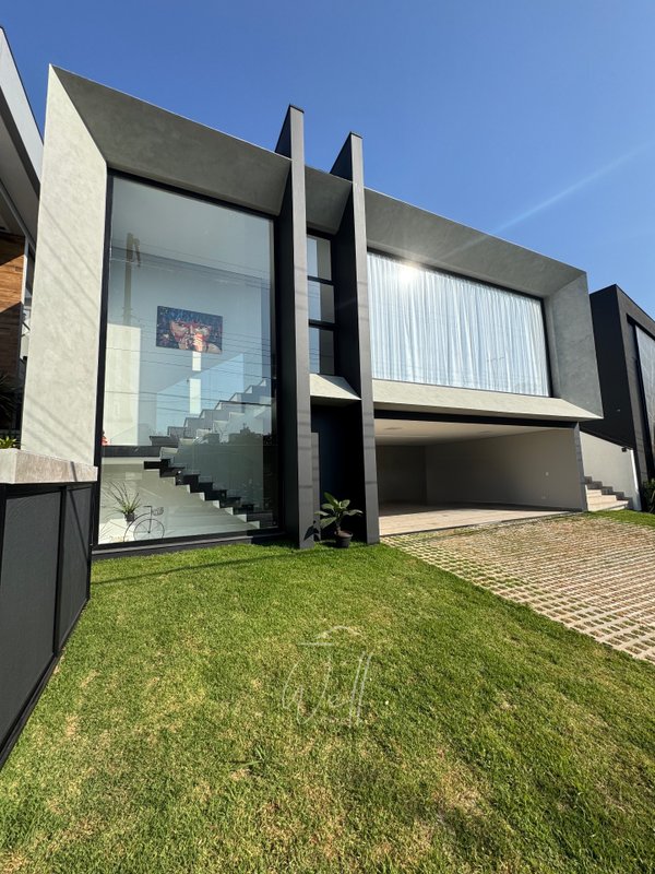 Casa recém construida no Cond Swiss Park 305m2 - 03 suítes - 06 vagas Avenida Omar Daibert São Bernardo do Campo - 