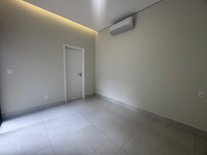 Casa térrea à venda no Condomínio Portinari – Paulínia/SP Rua di Cavalcanti Paulínia - 