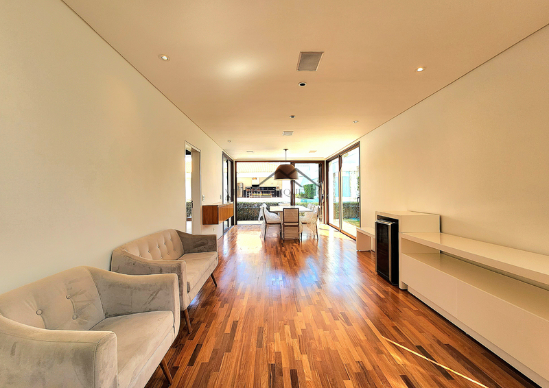 Residencial Melville - Casa Semi-Mobiliada Avenida Pacífico Sul Santana de Parnaíba - 