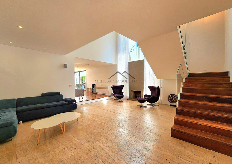 Residencial Melville - Casa Semi-Mobiliada Avenida Pacífico Sul Santana de Parnaíba - 