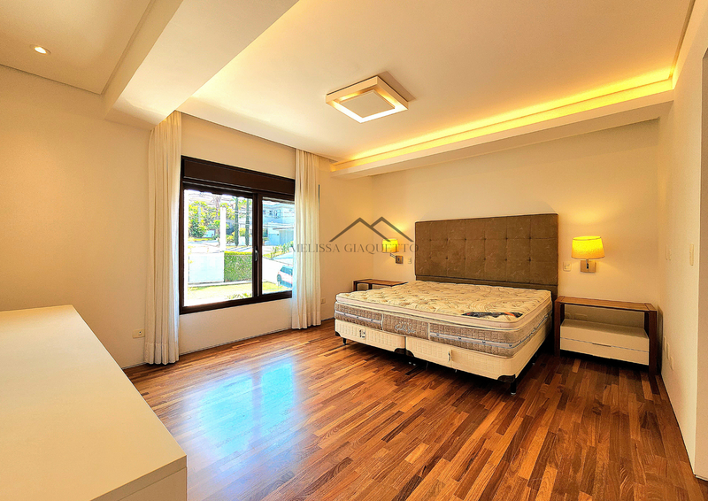 Residencial Melville - Casa Semi-Mobiliada Avenida Pacífico Sul Santana de Parnaíba - 