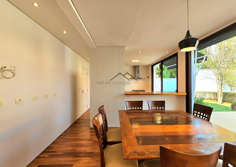 Residencial Melville - Casa Semi-Mobiliada Avenida Pacífico Sul Santana de Parnaíba - 