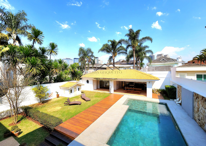 Residencial Melville - Casa Semi-Mobiliada Avenida Pacífico Sul Santana de Parnaíba - 