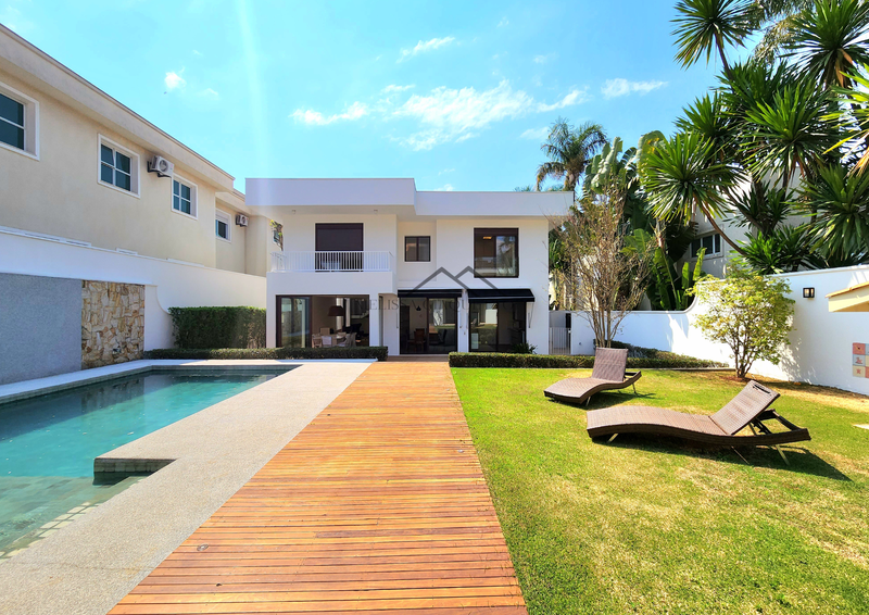 Residencial Melville - Casa Semi-Mobiliada Avenida Pacífico Sul Santana de Parnaíba - 