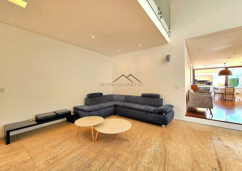 Residencial Melville - Casa Semi-Mobiliada Avenida Pacífico Sul Santana de Parnaíba - 