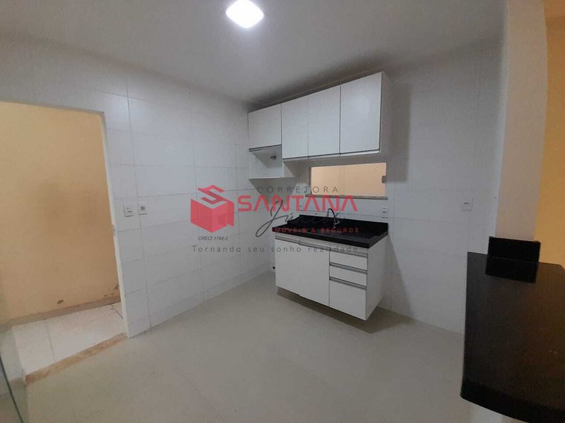 Casa Solta com 3/4 sendo 1 Suíte para Locação na Pitangueiras Rua Jardim Ipanema Lauro de Freitas - 