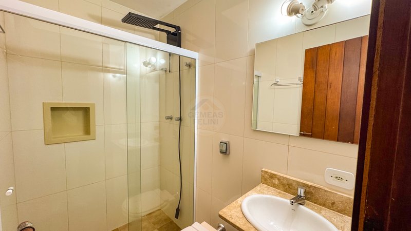 Casa em Condomínio na Praia de Juquehy - LOCAÇÃO ANUAL  São Sebastião - 