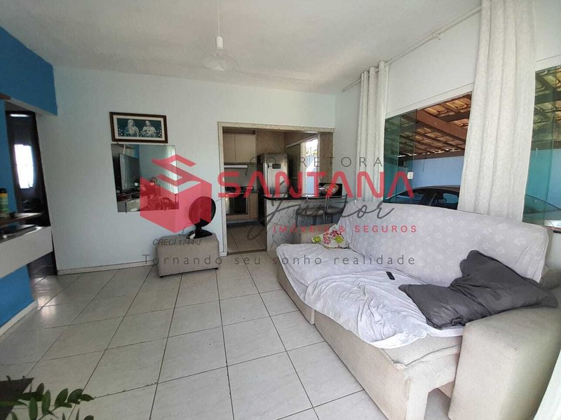 Casa Térrea com 2/4 à Venda em Catu de Abrantes – Oportunidade Residencial ou Comercial! Rua Sucupió Camaçari - 