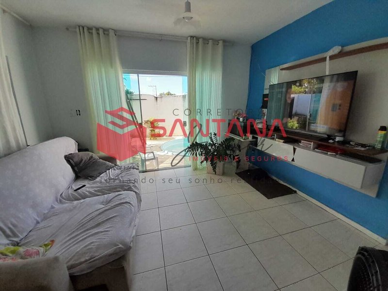 Casa Térrea com 2/4 à Venda em Catu de Abrantes – Oportunidade Residencial ou Comercial! Rua Sucupió Camaçari - 