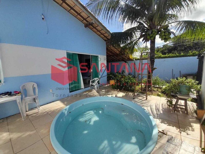 Casa Térrea com 2/4 à Venda em Catu de Abrantes – Oportunidade Residencial ou Comercial! Rua Sucupió Camaçari - 