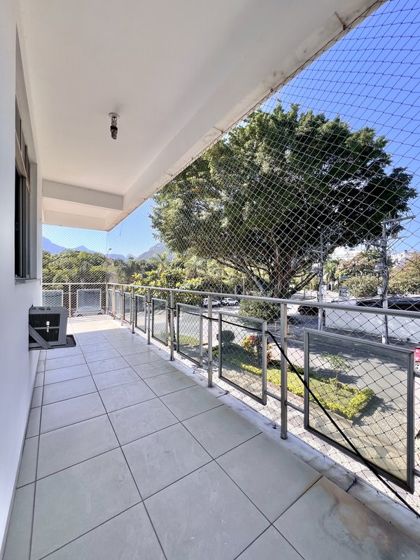 Apartamento amplo de 3 quartos na Praça do Pomar  Rio de Janeiro - 