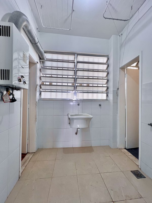 Apartamento amplo de 3 quartos na Praça do Pomar  Rio de Janeiro - 