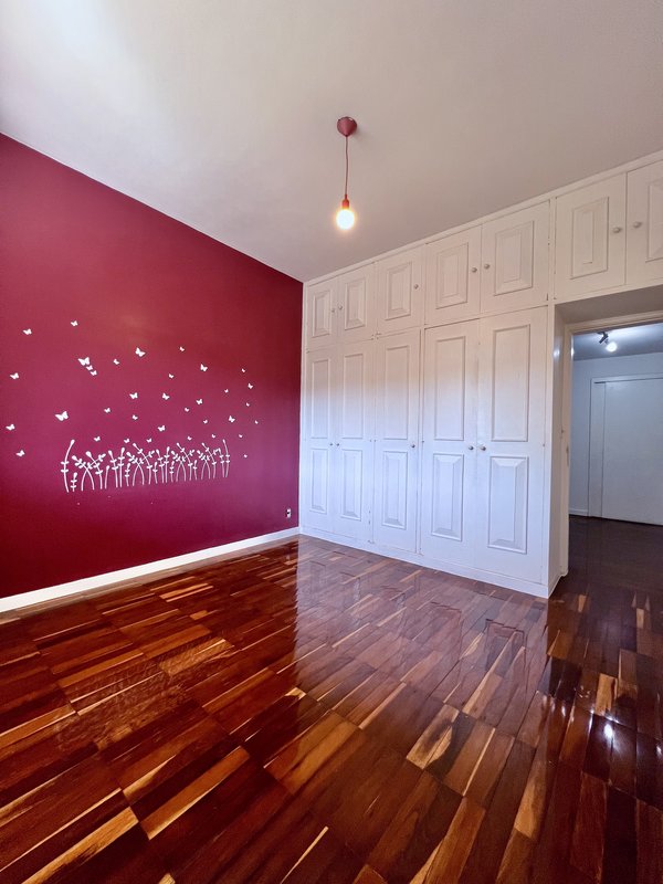 Apartamento amplo de 3 quartos na Praça do Pomar  Rio de Janeiro - 