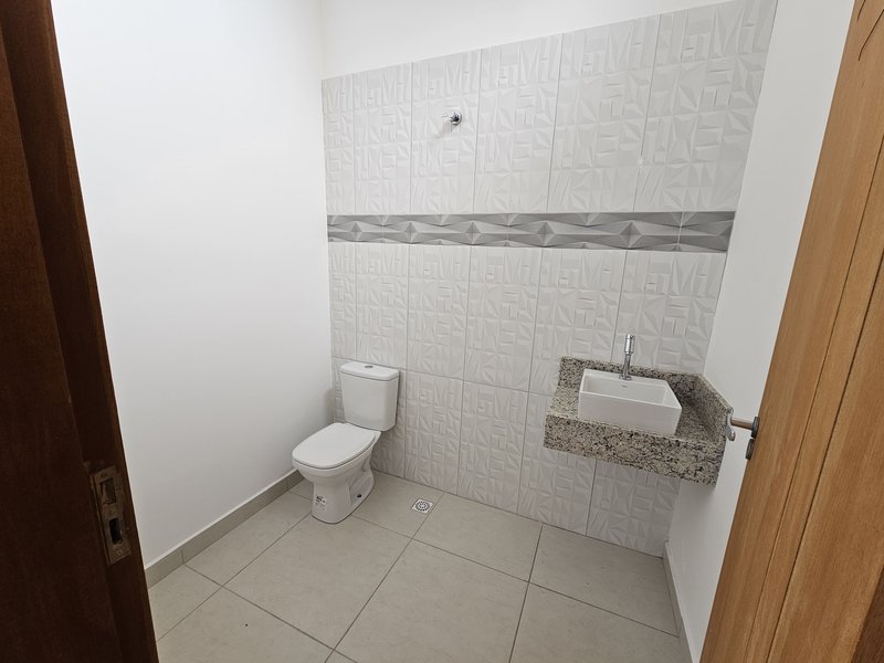 Casa com piscina à venda em condomínio fechado próximo à represa de Igaratá  Igaratá - 