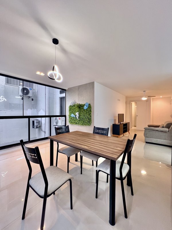 Apartamento novo com 2 suítes para locação no Jardim Oceânico  Rio de Janeiro - 