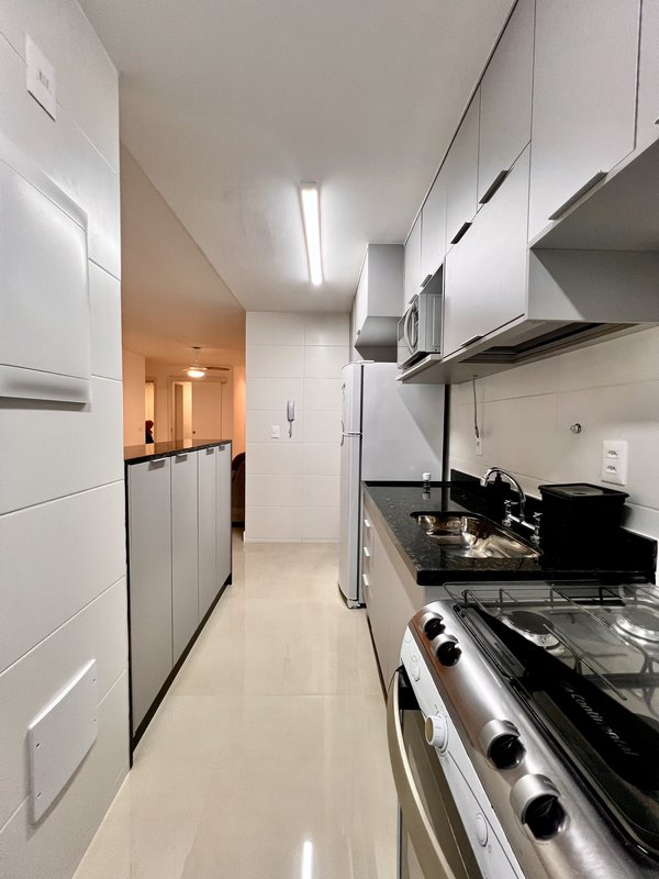 Apartamento novo com 2 suítes para locação no Jardim Oceânico  Rio de Janeiro - 