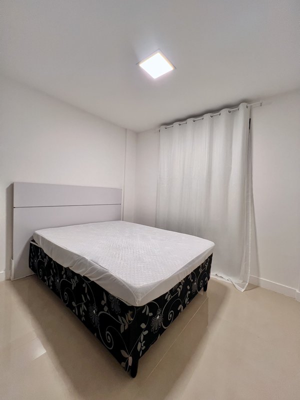 Apartamento novo com 2 suítes para locação no Jardim Oceânico  Rio de Janeiro - 