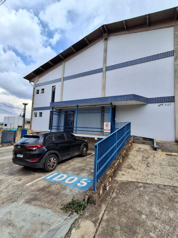 Galpão com ótima localização e fácil Acesso a Estrada dos Romeiros em Santana de Parnaíba  Santana de Parnaíba - 