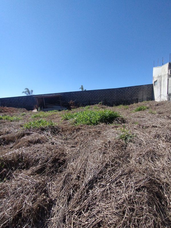 Terreno à venda em condomínio fechado próximo ao centro de Igaratá  Igaratá - 