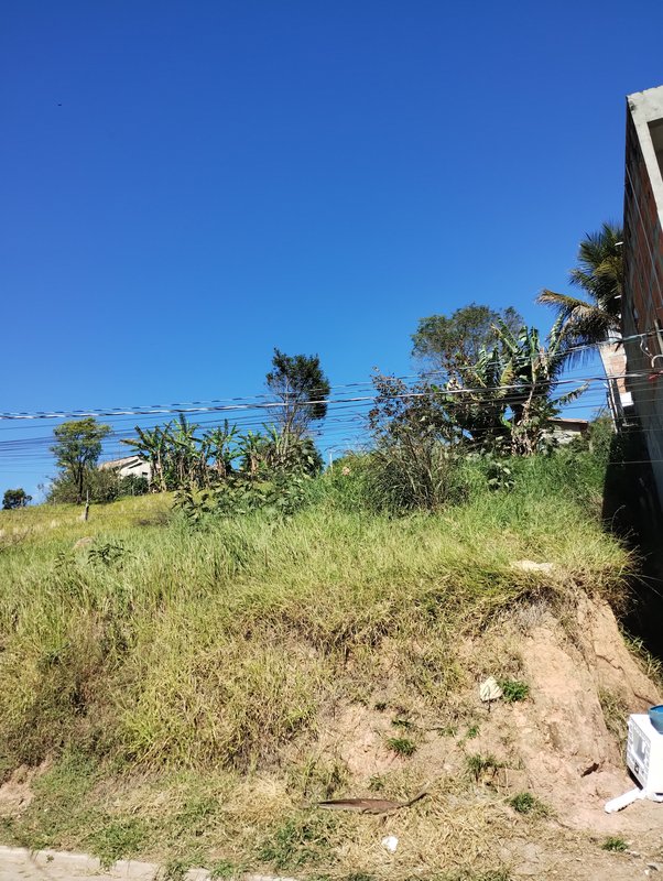 Terreno à venda com boa topografia no Mirante da Serra  Igaratá - 