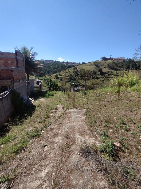 Terreno à venda com boa topografia no Mirante da Serra  Igaratá - 