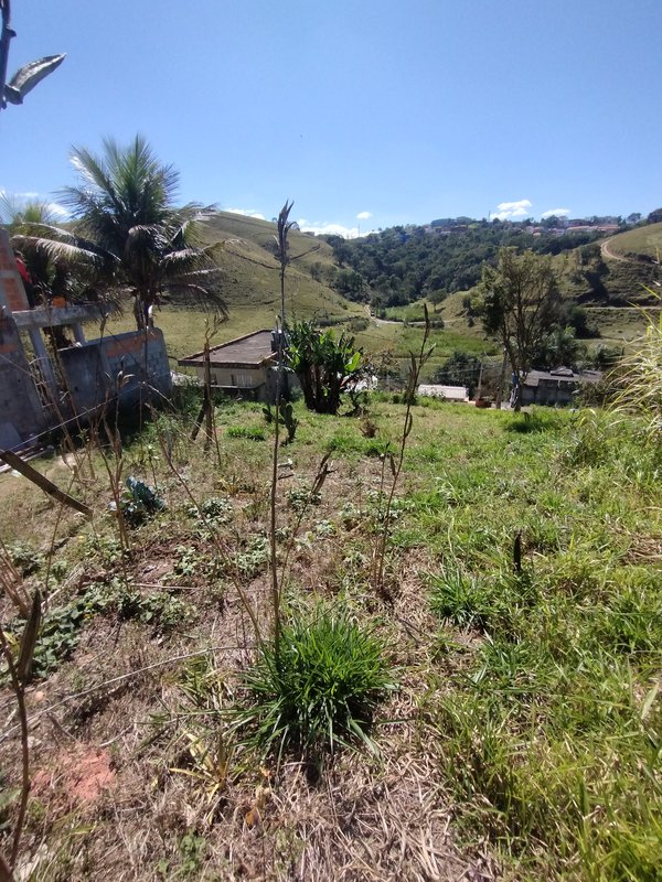 Terreno à venda com boa topografia no Mirante da Serra  Igaratá - 