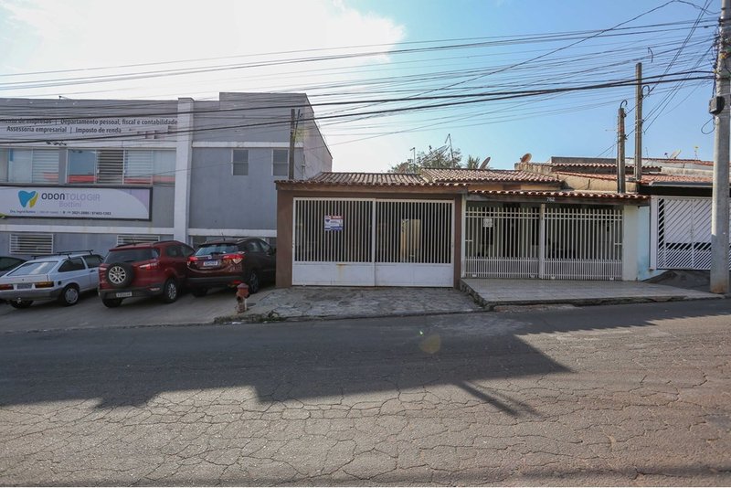 Casa à Venda, 71m - 2 dormitórios - R$ 368.000 - Wanel Ville - Sorocaba - SP Rua Alexandre Caldini Sorocaba - 