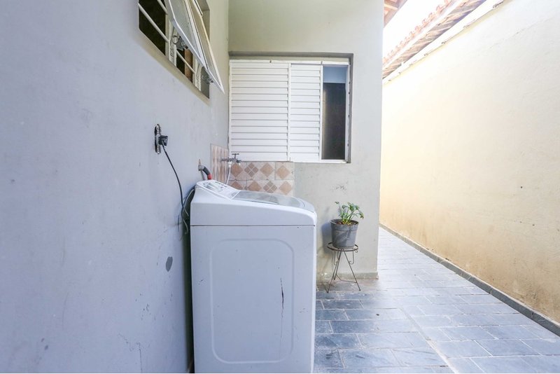 Casa à Venda, 71m - 2 dormitórios - R$ 368.000 - Wanel Ville - Sorocaba - SP Rua Alexandre Caldini Sorocaba - 